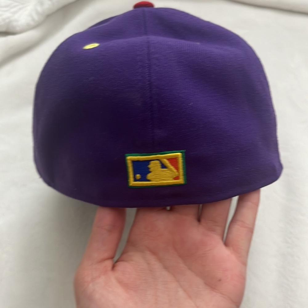 Fitted hat - Picture 3 of 5